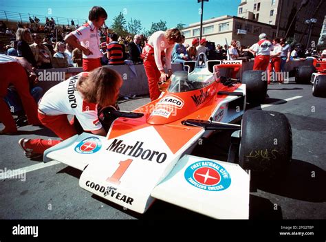 james hunt 1977 grand prix.